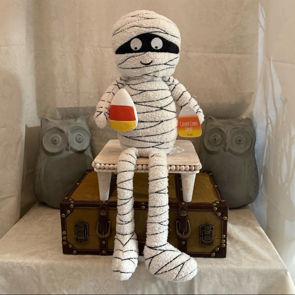 ⚡️Candy Corn Lane Mummy Decor